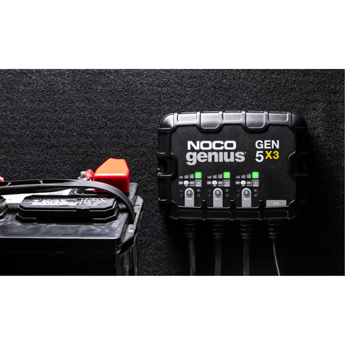Chargeur de batterie embarqu&eacute; &agrave; 3 sorties de 15 amp&egrave;res Gen5X3 Genius Infinity Industrial Services Inc.