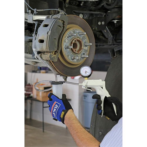 Trousse dentretien automobile et de purge de freins Infinity Industrial Services Inc.