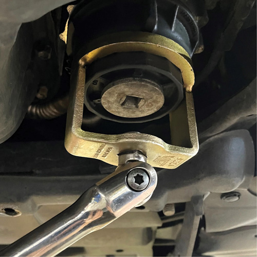 Cl&eacute; pour filtre &agrave; huile Toyota – 4, 6 et 8 cylindres Infinity Industrial Services Inc.