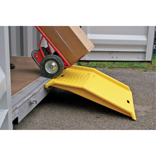 Portable Poly Shipping Container Ramp, 750 lbs. Capacity, 35" W x 36" L Infinity Industrial Services Inc.