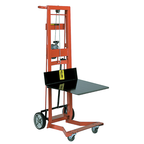 Empileur &agrave; plateforme, M&eacute;canisme Treuil manuel, Capacit&eacute; de 750 lb, Levage max de 40" Infinity Industrial Services Inc.
