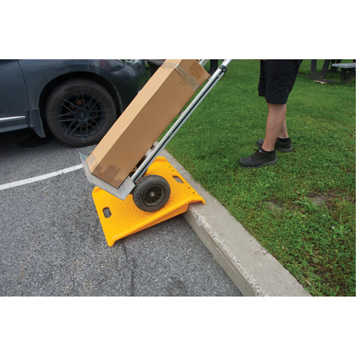 Portable Poly Hand Truck Curb Ramp, 1000 lbs. Capacity, 27" W x 27" L Infinity Industrial Services Inc.