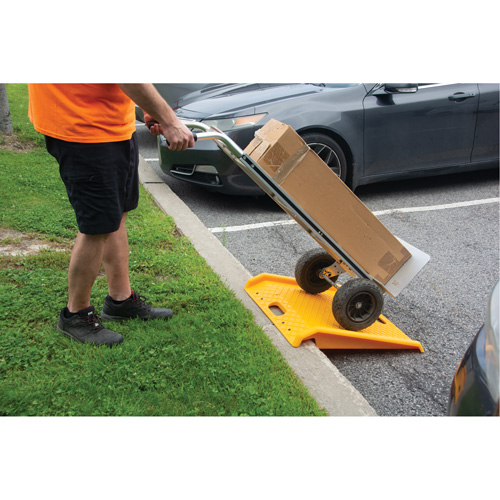 Portable Poly Hand Truck Curb Ramp, 1000 lbs. Capacity, 27" W x 27" L Infinity Industrial Services Inc.