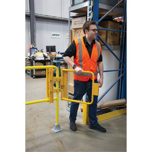 Safety Swing Gate, 21" H x 16" - 26" W Infinity Industrial Services Inc.