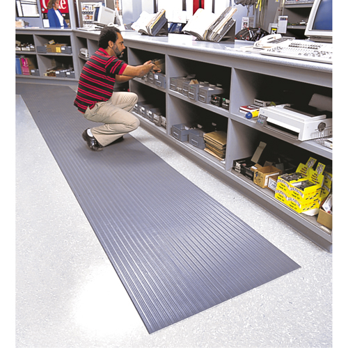 Tapis Tuf Sponge No 451, Rainur&eacute;, 3' x 60' x 3/8", Gris, &eacute;ponge en PVC Infinity Industrial Services Inc.