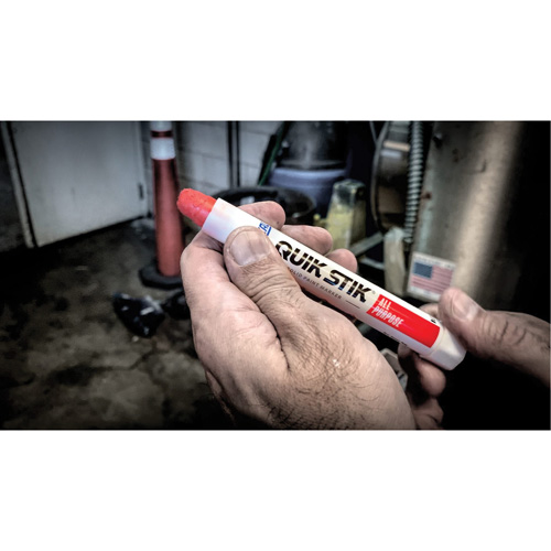 B&acirc;tons de peinture Quik Stik, Liquide, Rouge Infinity Industrial Services Inc.