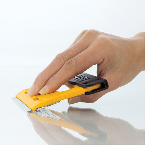 Racloir pour le verre Infinity Industrial Services Inc.