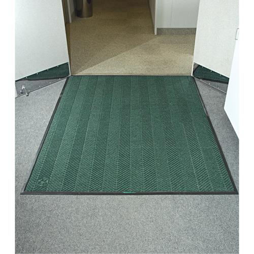 Waterhog&reg; Eco Elite Matting, Wiper/Scraper, 3' x 5' x 3/8", Southern Pine Infinity Industrial Services Inc.