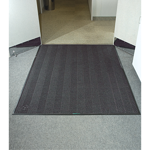 Waterhog&reg; Eco Elite Matting, Wiper/Scraper, 4' x 6' x 3/8", Grey Ash Infinity Industrial Services Inc.