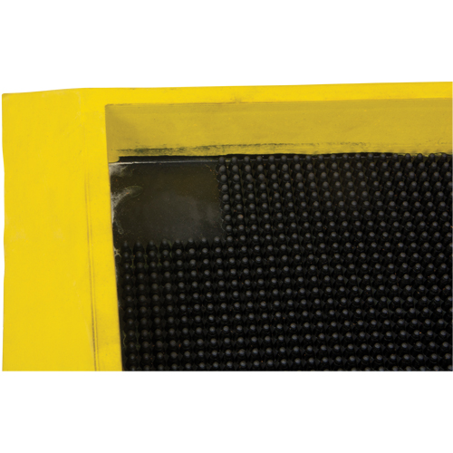Foot Sanitizing Matting, Rubber, 2-2/3' W x 3-1/4' L x 2-1/2" Thick, Yellow Infinity Industrial Services Inc.