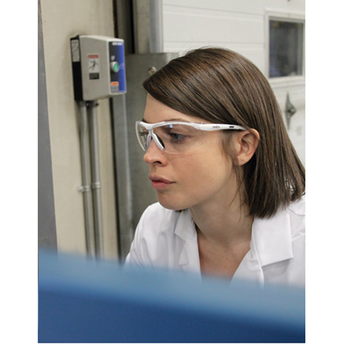 Lunettes de s&eacute;curit&eacute; s&eacute;rie Z1500, Lentille Transparent, Anti-&eacute;gratignures, R&eacute;pond ou surpasse la norme CSA Z94.3 Infinity Industrial Services Inc.