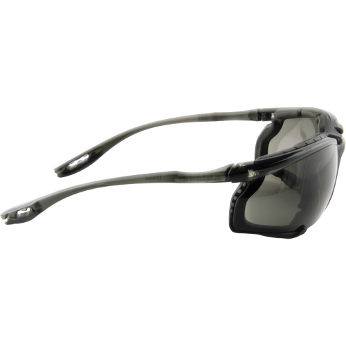 Lunettes de s&eacute;curit&eacute; avec joint en mousse Virtua, Lentille Grise/fum&eacute;e, Antibu&eacute;e, ANSI Z87+/R&eacute;pond ou surpasse la norme CSA Z94.3 Infinity Industrial Services Inc.