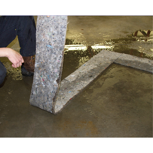 Bandes Husky Spilltration, Huile seulement, 64" x 8", 4 gal. d'absorption Infinity Industrial Services Inc.