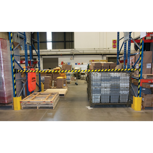Barri&egrave;re murale magn&eacute;tique avec bande magn&eacute;tique, Plastique, Fixation magn&eacute;tique, 15', Ruban Noir et jaune Infinity Industrial Services Inc.