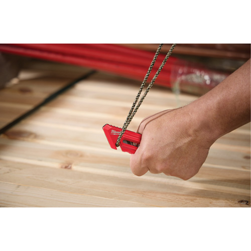 Couteau utilitaire compact pour usage multiple Infinity Industrial Services Inc.