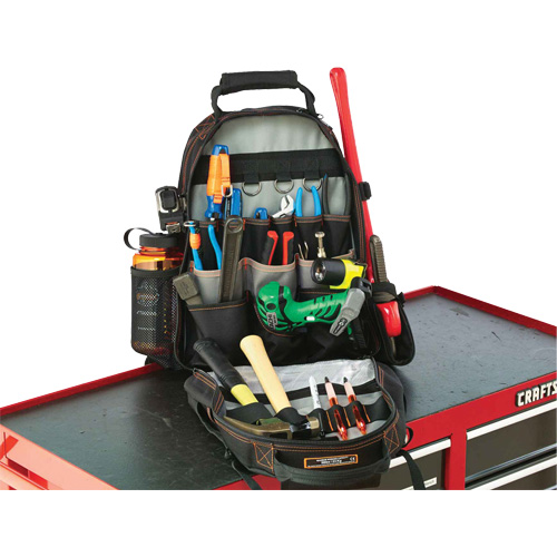 Sac &agrave; dos pour outils 5843 Arsenal, 13-1/2" lo x 8-1/2" la, Noir, Polyester Infinity Industrial Services Inc.