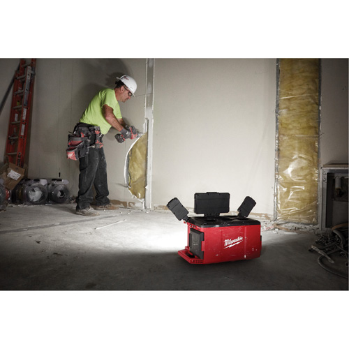 Lampe/chargeur M18 Packout, DEL, 3000 lumens Infinity Industrial Services Inc.
