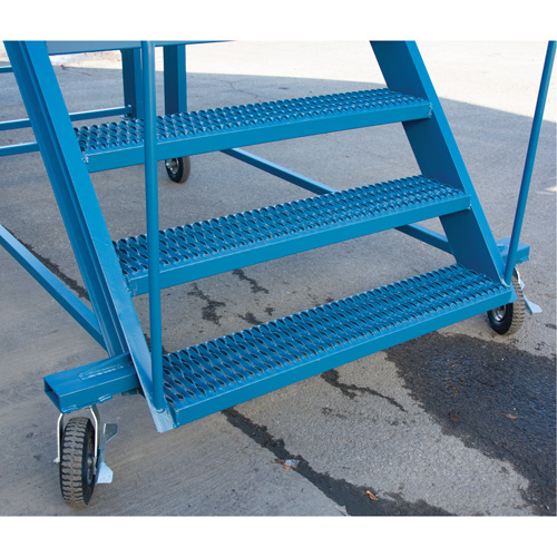 Snow Ladder, Steel, 10 Steps, 99" H, 85-1/2" D, 48" Step, Serrated Infinity Industrial Services Inc.