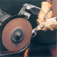 Meules d'abrasion & de polissage Scotch-brite, 6" dia. x 1" la, Arbre 1", Oxyde d'aluminium Infinity Industrial Services Inc.