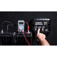 Chargeur de batterie embarqu&eacute; &agrave; 3 sorties de 15 amp&egrave;res Gen5X3 Genius Infinity Industrial Services Inc.