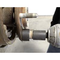 Outil d'installation de goujons de roue Infinity Industrial Services Inc.