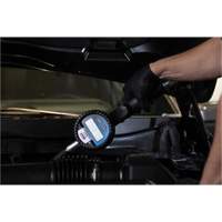 D&eacute;bitm&egrave;tre &eacute;lectronique de lubrifiant avec rallonge flexible &agrave; 90° Infinity Industrial Services Inc.