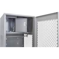 Casier pour &eacute;quipement avec porte, Acier, 24" la x 24" p x 72" h, Gris Infinity Industrial Services Inc.