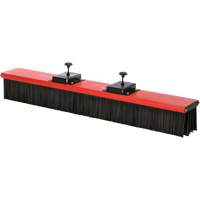 Balai-brosse mont&eacute; sur chariot &agrave; fourches Infinity Industrial Services Inc.