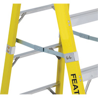 Industrial Heavy-Duty Stepladders (6400 Series), 4', Fibreglass, 300 lbs. Capacity, Type 1A Infinity Industrial Services Inc.