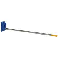 Fl&egrave;che de chariot &eacute;l&eacute;vateur pour tapis, 108-1/2" longueur, Install&eacute; sur tablier, Capacit&eacute; de 2500 lb Infinity Industrial Services Inc.