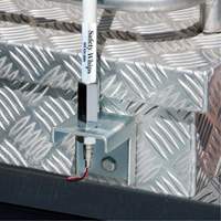 Support porte-drapeau Safety Whip Infinity Industrial Services Inc.