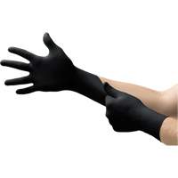 Gants Onyx, Petit, Nitrile, 3,5 mils, Sans poudre, Noir Infinity Industrial Services Inc.