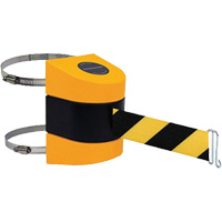 Support de poteau de barri&egrave;re Tensabarrier avec courroie, Plastique, Fixation par pince, 24', Ruban Noir et jaune Infinity Industrial Services Inc.