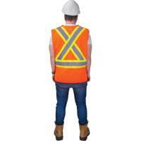 Veste d'arpenteur haute visibilit&eacute; conforme &agrave; la CSA, Orange haute visibilit&eacute;, Moyen, Polyester Infinity Industrial Services Inc.