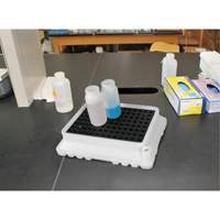 P4 Ultra-Spill Tray, 17" lo x 21" la x 4" h, Cap. de d&eacute;versement 2,9 gal. US Infinity Industrial Services Inc.