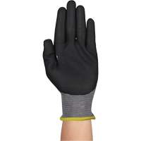 Gants r&eacute;sistants &agrave; la coupe HYFLEX 11-584, Taille 5/2T-petit, Calibre 21, Rev&ecirc;tement Mousse de nitrile, Enveloppe en PEHP/Intercept, ASTM ANSI niveau A6/EN 388 niveau F Infinity Industrial Services Inc.