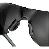 Lunettes de s&eacute;curit&eacute; Adapt Lite, Lentille Fum&eacute;e, Antibu&eacute;e/Anti-&eacute;gratignures, ANSI Z87+/R&eacute;pond ou surpasse la norme CSA Z94.3 Infinity Industrial Services Inc.