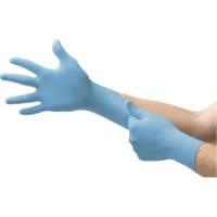 Gants jetables Vesatility 92-134 MICROFLEX, 5.5/6/T-petit, Nitrile, 2,76-mil/3,94-mil, Sans poudre, Bleu, Classe 2 Infinity Industrial Services Inc.