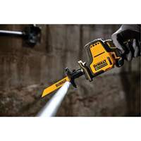 Scie alternative sans fil Max* (outil seulement), 12 V, Lithium-ion Bloc-pile, 0-2800 coups/min Infinity Industrial Services Inc.