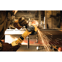 Meuleuse &agrave; angle avec interrupteur &agrave; g&acirc;chette, 6", 120 V, 13 A, 9000 Tr/min Infinity Industrial Services Inc.