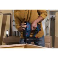 Brushless 18-Gauge Brad Nailer Kit with Standard Power Battery, 18 V, Lithium-Ion Infinity Industrial Services Inc.
