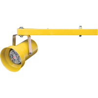 Lampes DEL en m&eacute;tal pour quai de chargement Infinity Industrial Services Inc.